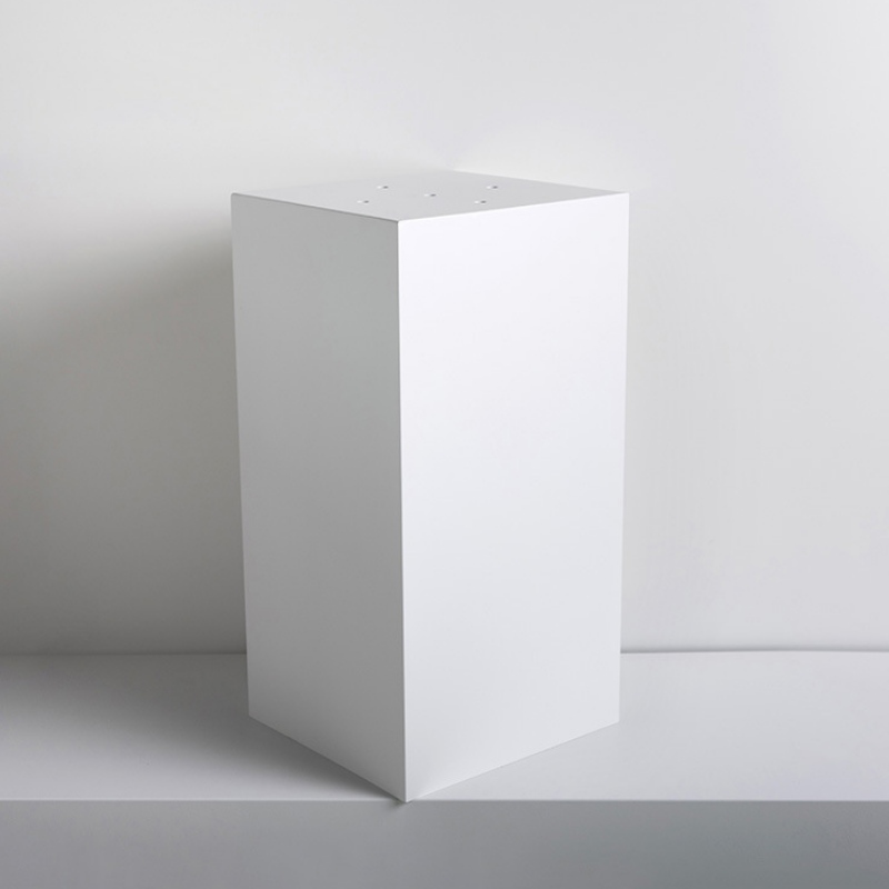 Base de sculpture carrée blanche